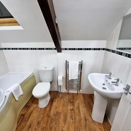 *f1*gh* Setup For Your Relaxed & Amazing + Free Parking + Free Fast Wifi * Leeds (West Yorkshire)